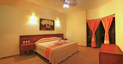 Marina Park Plaza Aparthotel Huatulco Exterior photo